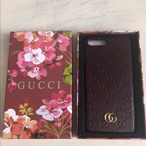 Gucci iPhone case | burgundy